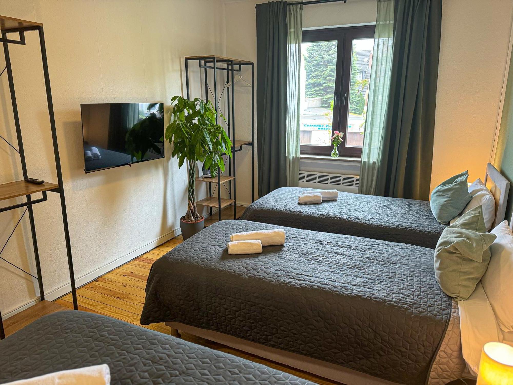 Immostay #8 - Haus Fuer 13 Personen Mit 7 Zimmer - Grosser Garten & Grill, Free Parking, Wlan Bremen Exterior foto