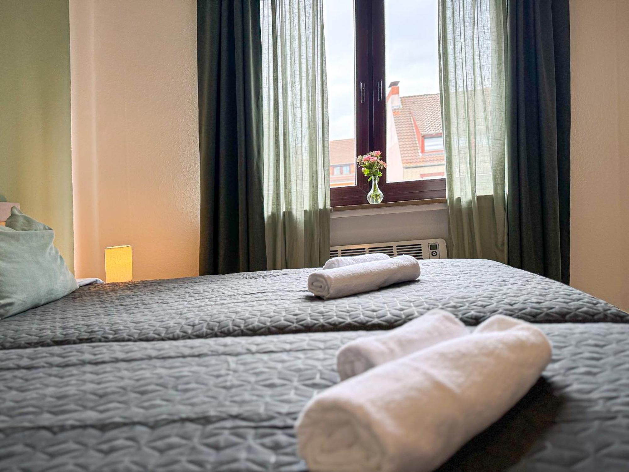 Immostay #8 - Haus Fuer 13 Personen Mit 7 Zimmer - Grosser Garten & Grill, Free Parking, Wlan Bremen Exterior foto