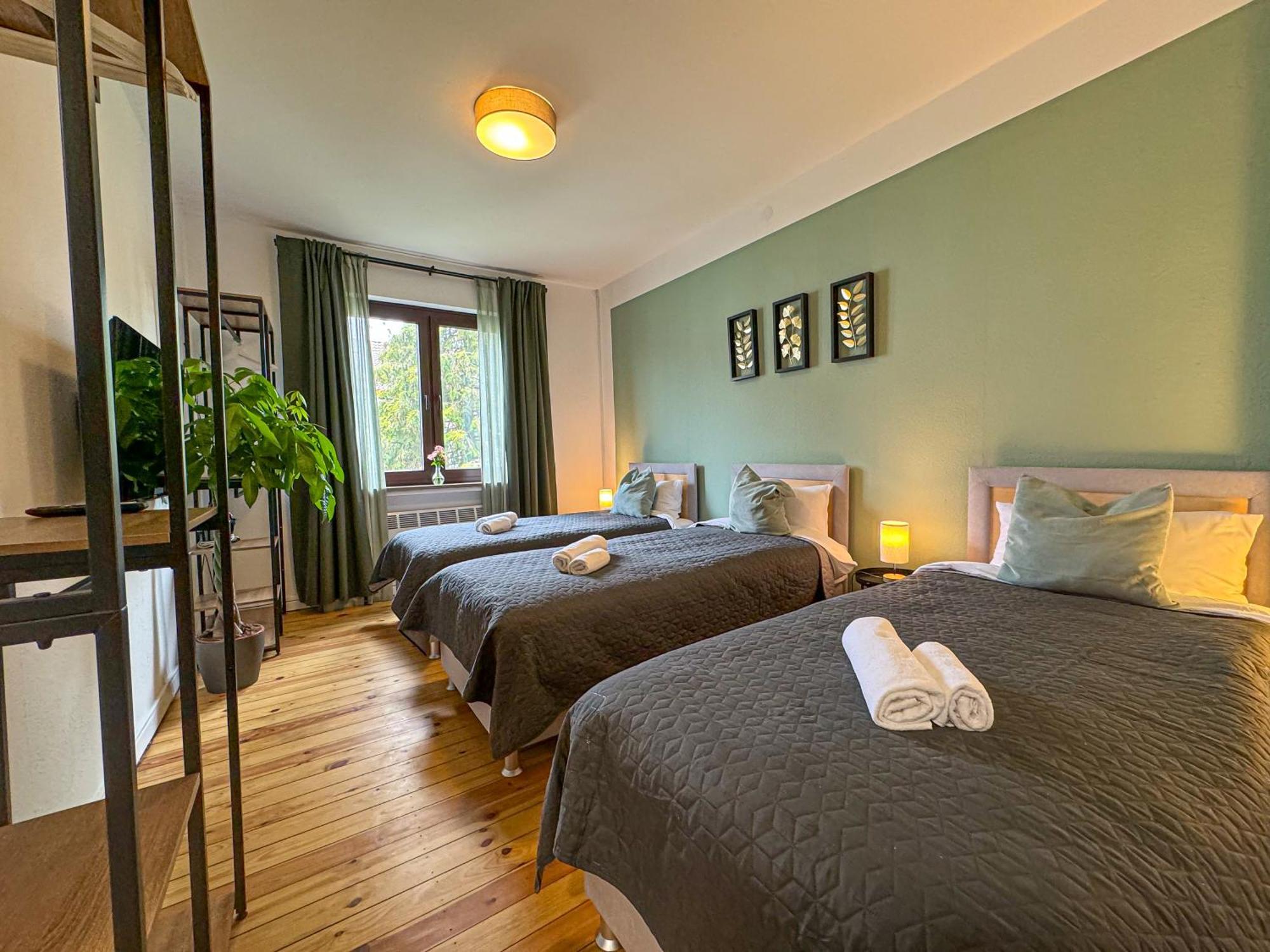 Immostay #8 - Haus Fuer 13 Personen Mit 7 Zimmer - Grosser Garten & Grill, Free Parking, Wlan Bremen Exterior foto