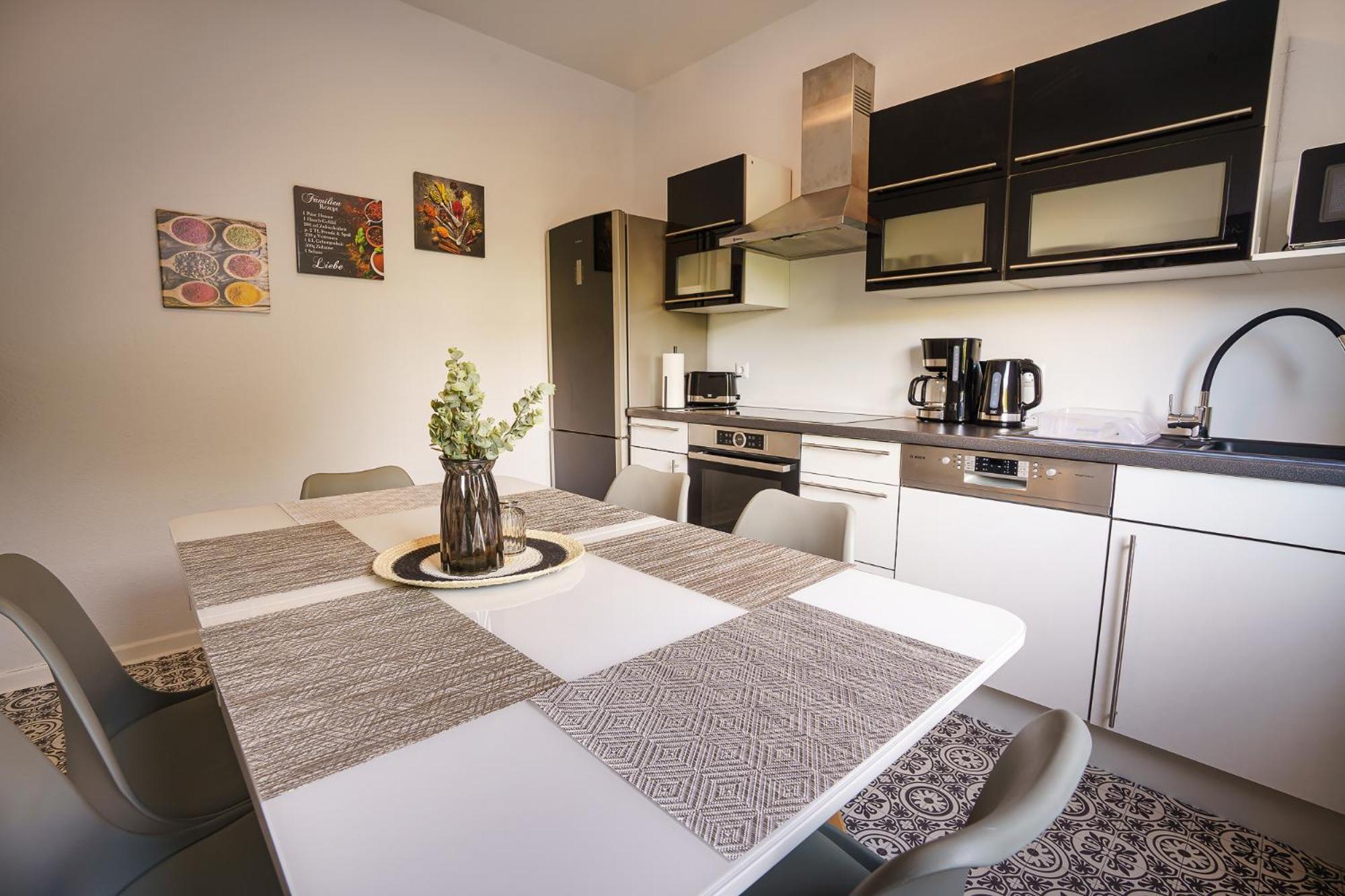 Immostay #8 - Haus Fuer 13 Personen Mit 7 Zimmer - Grosser Garten & Grill, Free Parking, Wlan Bremen Exterior foto