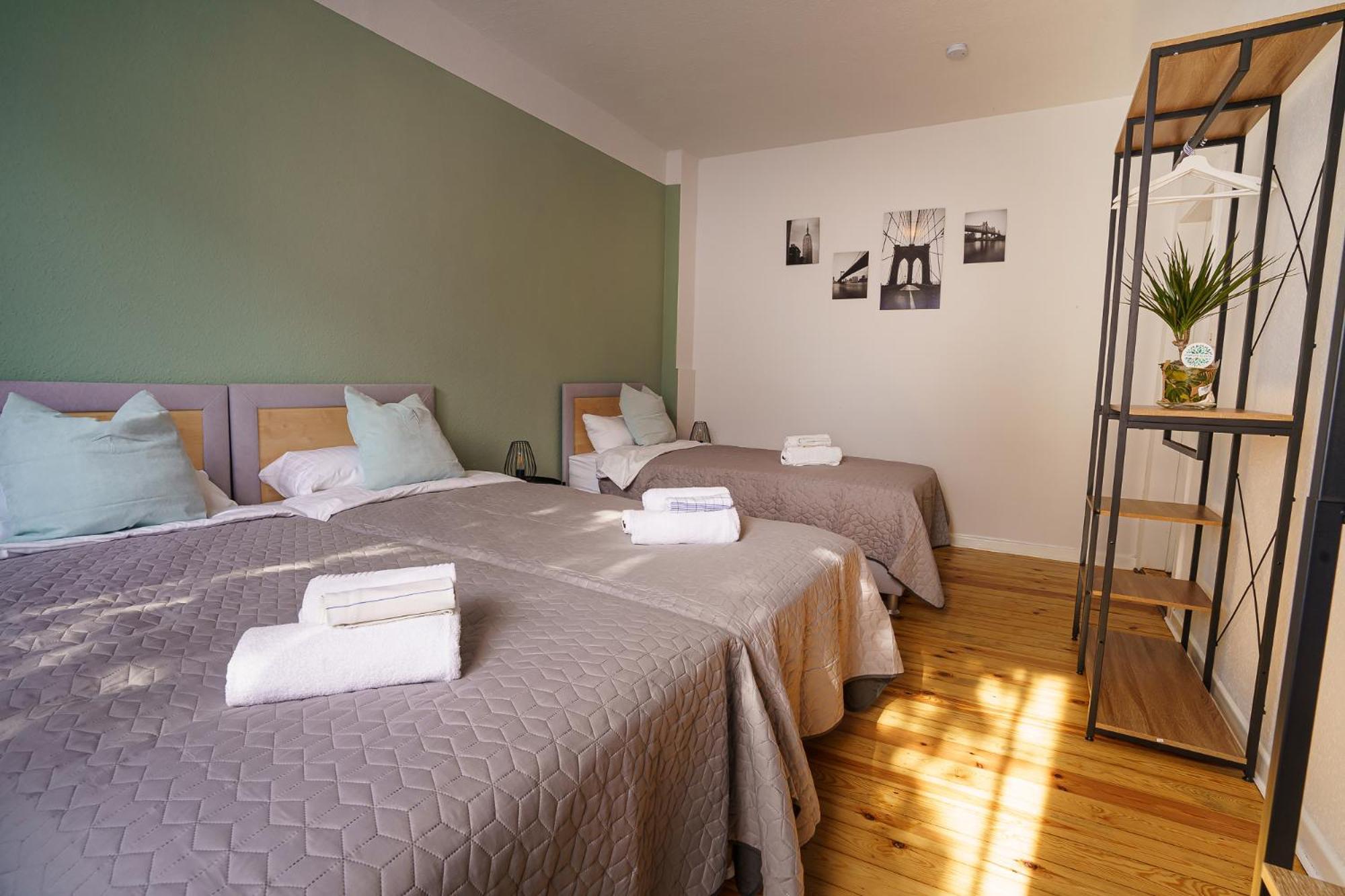 Immostay #8 - Haus Fuer 13 Personen Mit 7 Zimmer - Grosser Garten & Grill, Free Parking, Wlan Bremen Exterior foto